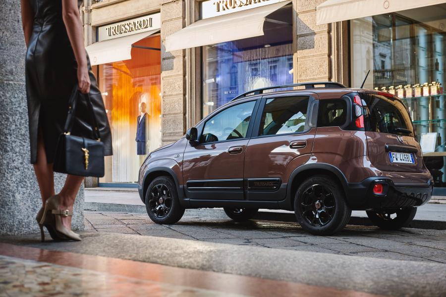  Fiat Panda Trussardi (319) 2019 года  (фото 23 из 43)